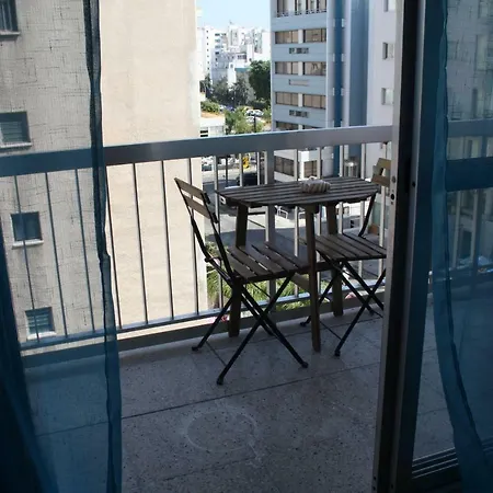 Apartment By The Sea 2 *
