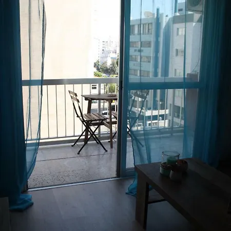 By The Sea 2 Apartment *